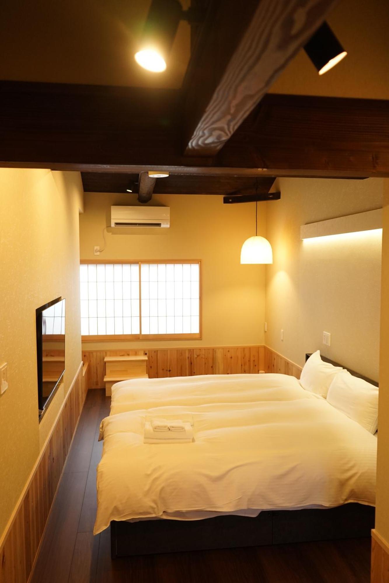 Villa East West Nara